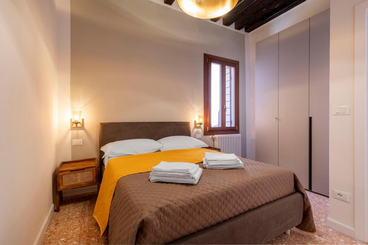 Querini Suite-balcony On Canal, Close To San Marco Venecia