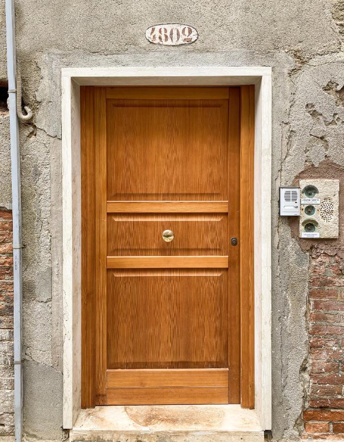 Querini Suite-balcony On Canal, Close To San Marco Venecia